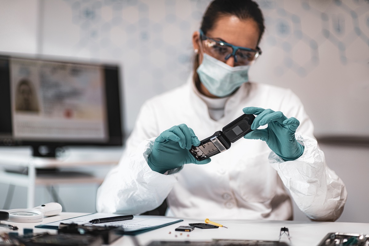 Steps To Become A Forensic Scientist